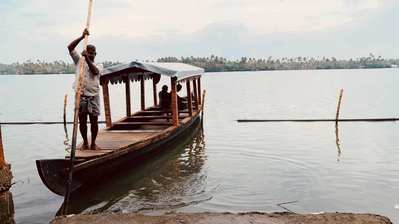 Cherai Lake Resort チェライ・ビーチ エクステリア 写真